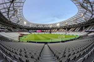 Premier League Showdown: West Ham United vs. Brighton and Hove Albion (London Stadium, 20th October 2017)