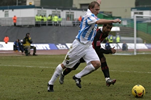 Images Dated 17th May 2006: Richard Carpenter sends a long ball