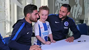 Images Dated 23rd October 2018: Signing Session 23OCT18