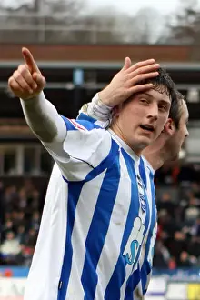 Tommy Elphick's Unwavering Determination: A Defiant Seagull with Brighton & Hove Albion FC