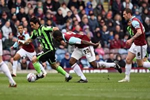 Images Dated 6th April 2012: Vicente Rodriguez Breaks Forward: Burnley vs. Brighton & Hove Albion, Npower Championship