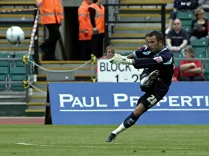 Images Dated 17th May 2006: Wayne Henderson drop kick