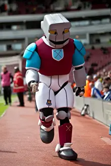 West Ham United - 14-04-2012 Prints: West Ham United's Triumph over Brighton & Hove Albion (Away): 14-04-2012 - Season 11-12 Highlights