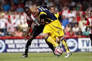 Images Dated 15th August 2009: Whing Brentford 7250