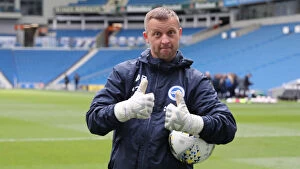 Images Dated 28th April 2019: WSL Clash: Brighton & Hove Albion Women vs Arsenal Women at American Express Community Stadium