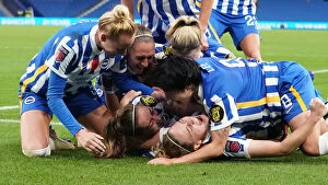 Images Dated 15th November 2021: WSL Showdown: Brighton & Hove Albion Women vs. Leicester City Women (14NOV21)