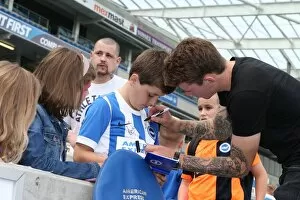 Images Dated 31st July 2015: Young Seagulls Open Training Session: Glen Rea Meets Fans (July 2015)